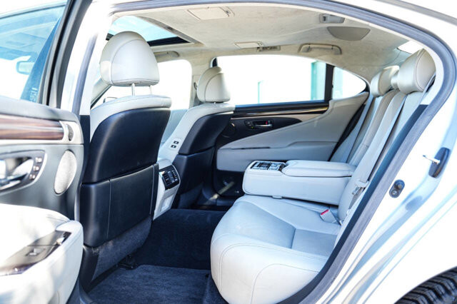 2013 Lexus LS 460 in San Antonio, TX 78228 - 2426080 15