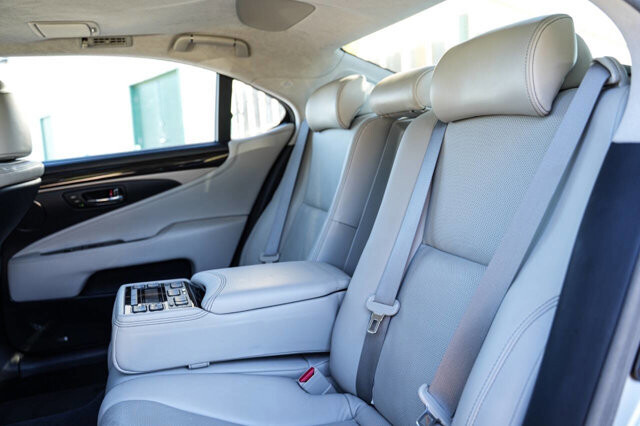 2013 Lexus LS 460 in San Antonio, TX 78228 - 2426080 16