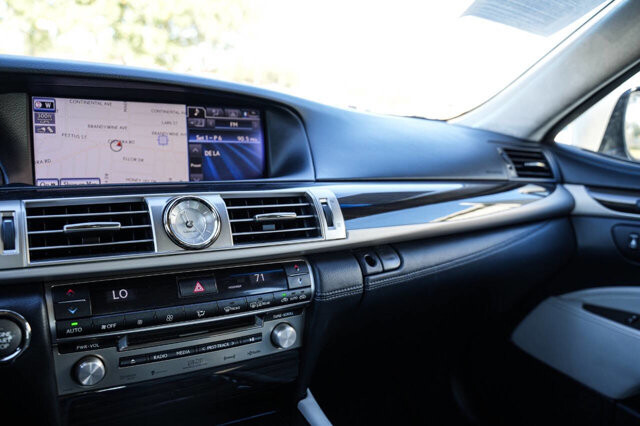 2013 Lexus LS 460 in San Antonio, TX 78228 - 2426080 14