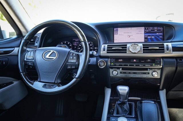 2013 Lexus LS 460 in San Antonio, TX 78228 - 2426080 22
