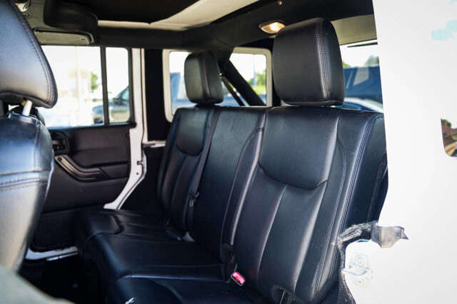 2017 Jeep Wrangler in San Antonio, TX 78228 - 2426083 17