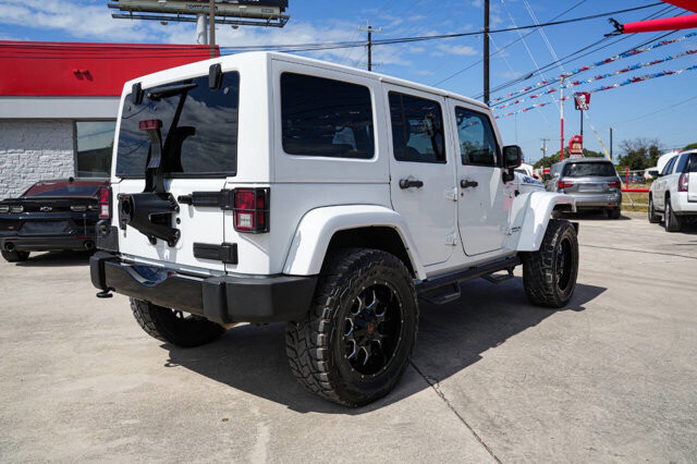 2017 Jeep Wrangler in San Antonio, TX 78228 - 2426083 7
