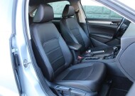2020 Volkswagen Passat in Decatur, GA 30032 - 2426096 107