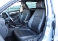 2020 Volkswagen Passat in Decatur, GA 30032 - 2426096 106