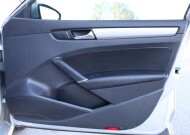 2020 Volkswagen Passat in Decatur, GA 30032 - 2426096 113