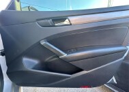 2020 Volkswagen Passat in Decatur, GA 30032 - 2426096 140