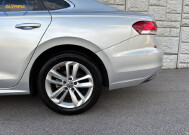 2020 Volkswagen Passat in Decatur, GA 30032 - 2426096 10