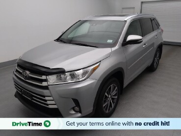 2017 Toyota Highlander in Gladstone, MO 64118