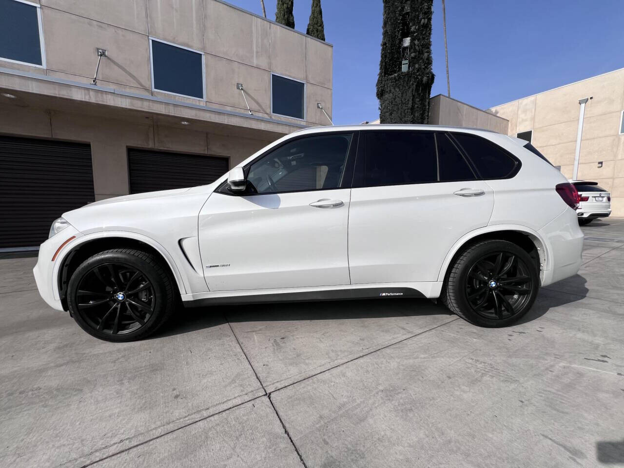 2018 BMW X5 in Pasadena, CA 91107 - 2426450 3