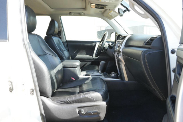 2013 Toyota 4Runner in San Antonio, TX 78228 - 2427132 25