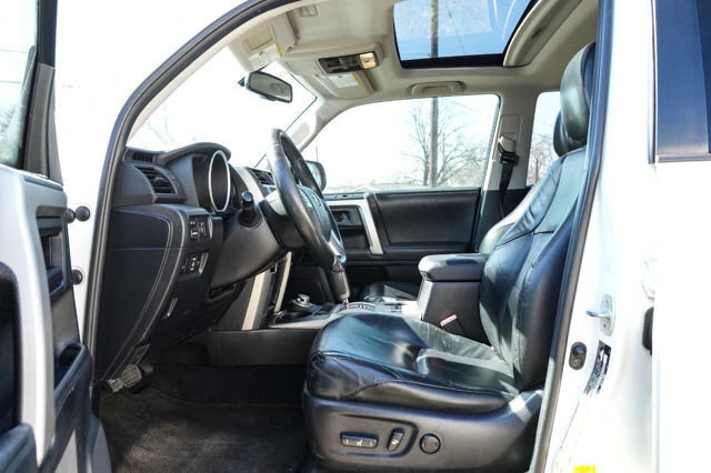 2013 Toyota 4Runner in San Antonio, TX 78228 - 2427132 13