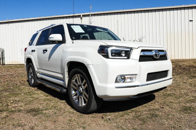 2013 Toyota 4Runner in San Antonio, TX 78228 - 2427132 11