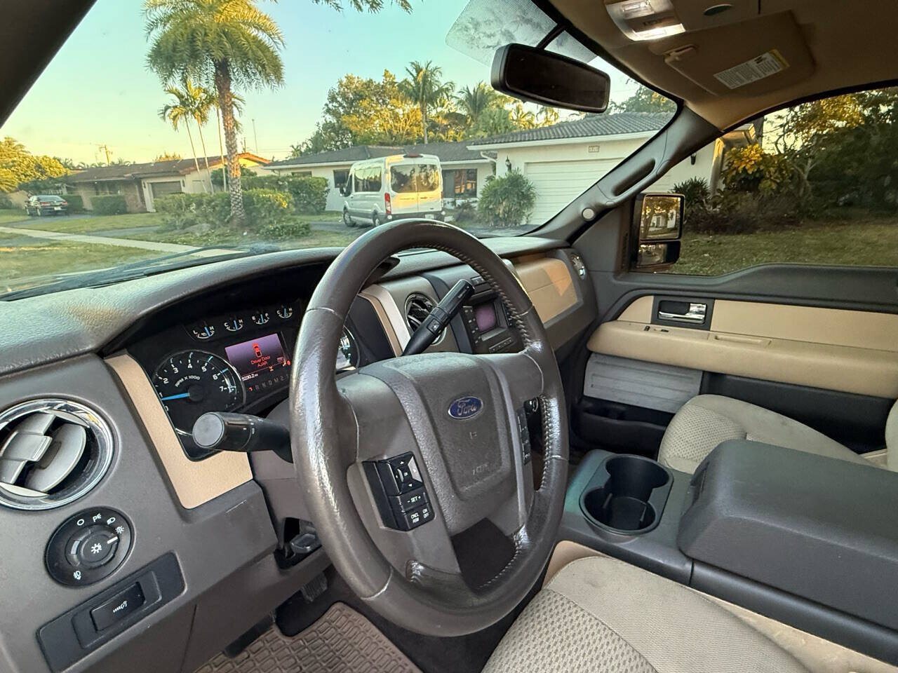 2013 Ford F150 in Hollywood, FL 33023-1906 - 2427582 13