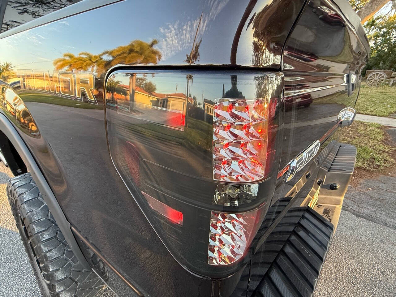 2013 Ford F150 in Hollywood, FL 33023-1906 - 2427582 6