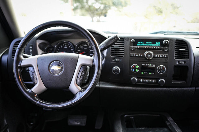 2012 Chevrolet Silverado 1500 in San Antonio, TX 78228 - 2427595 11