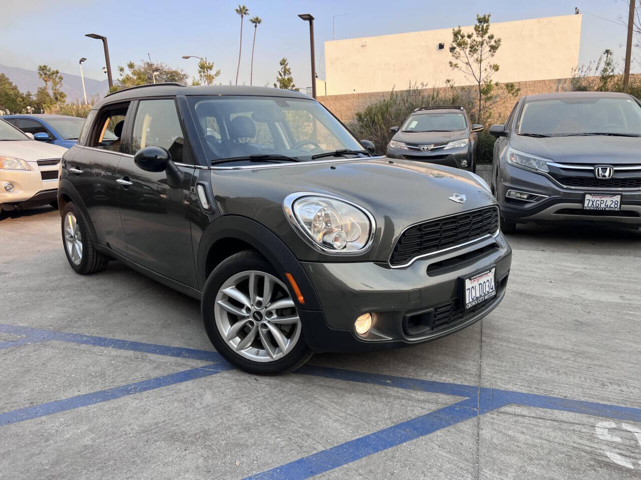 2013 MINI Cooper Countryman in Pasadena, CA 91107 - 2428839 5