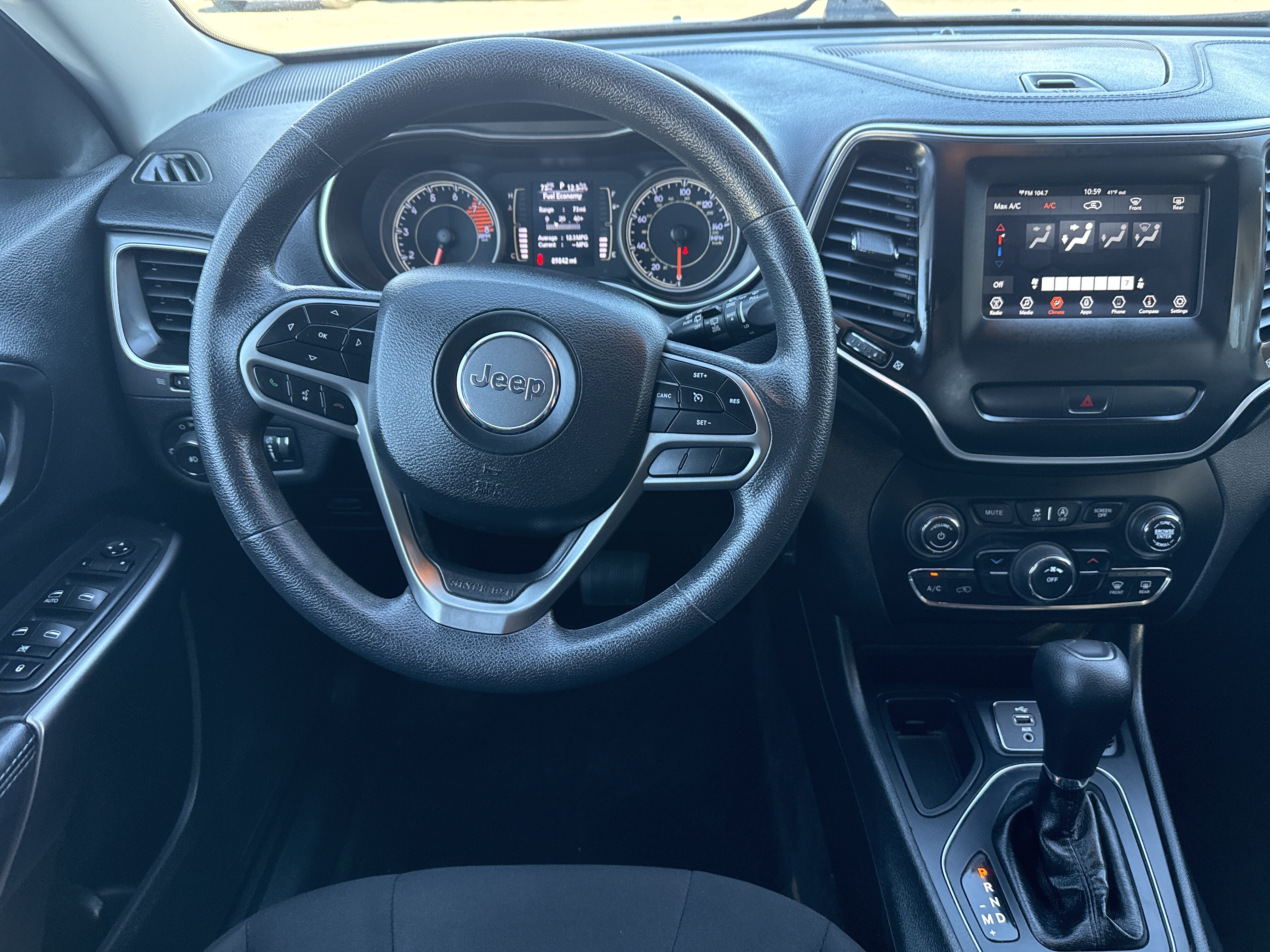2019 Jeep Cherokee in Phoenix, AZ 85022 - 2429017 16
