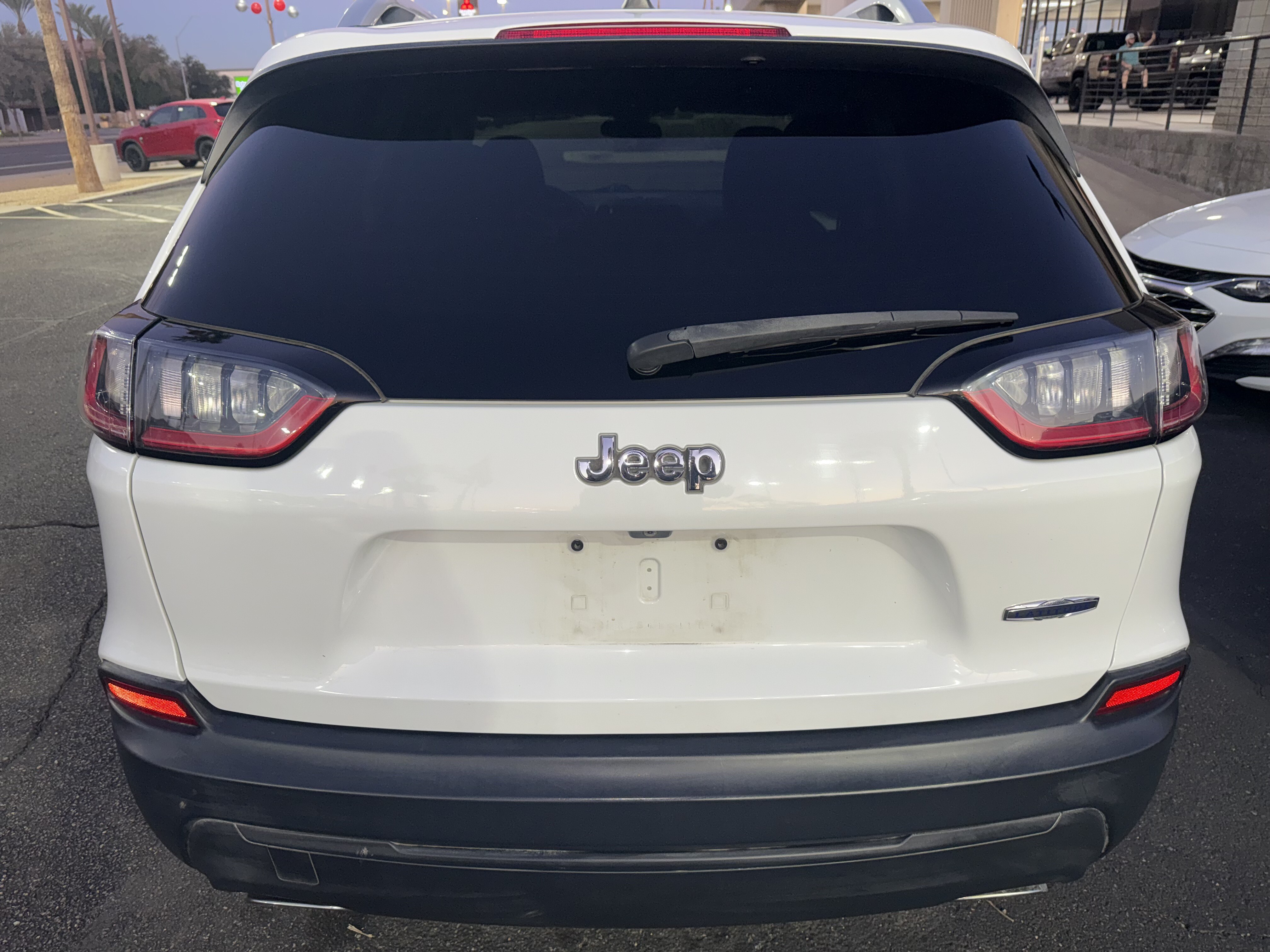 2019 Jeep Cherokee in Phoenix, AZ 85022 - 2429017 5