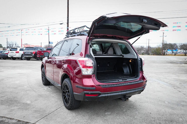 2017 Subaru Forester in San Antonio, TX 78228 - 2429606 6