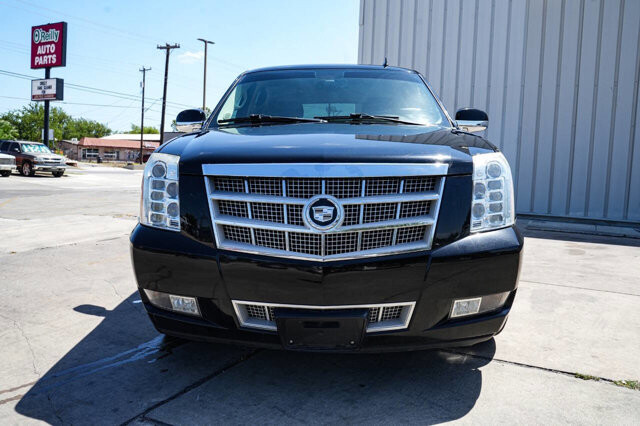 2010 Cadillac Escalade in San Antonio, TX 78228 - 2430083 2