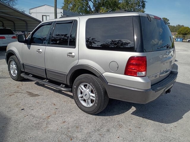 2004 Ford Expedition in Hudson, FL 34669 - 2430093 6
