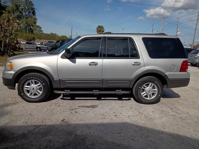 2004 Ford Expedition in Hudson, FL 34669 - 2430093 5