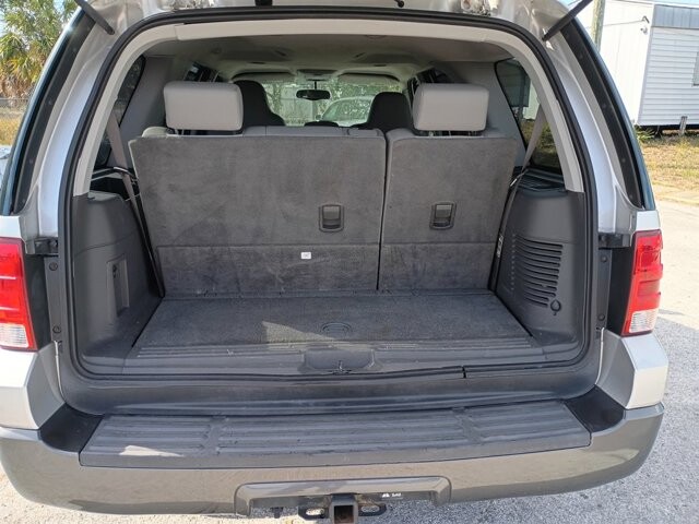 2004 Ford Expedition in Hudson, FL 34669 - 2430093 9