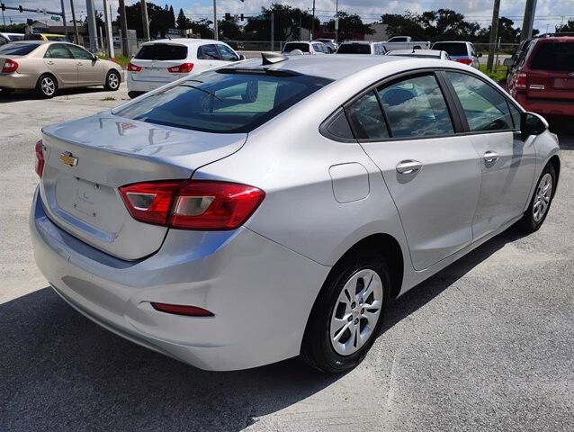2019 Chevrolet Cruze in Hudson, FL 34669 - 2430094 8