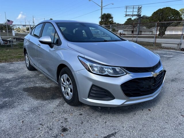 2019 Chevrolet Cruze in Hudson, FL 34669 - 2430094 24