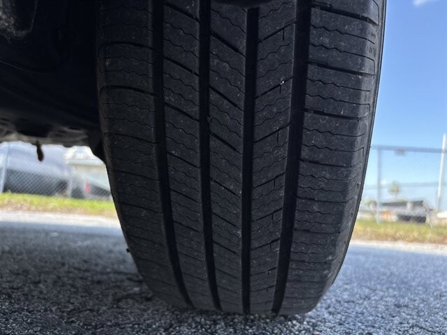 2019 Chevrolet Cruze in Hudson, FL 34669 - 2430094 32