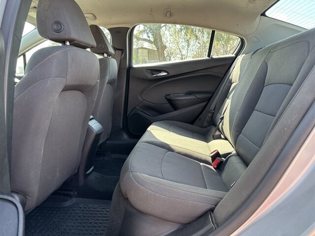 2019 Chevrolet Cruze in Hudson, FL 34669 - 2430094 27