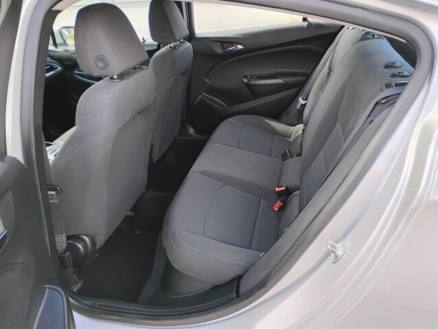 2019 Chevrolet Cruze in Hudson, FL 34669 - 2430094 9