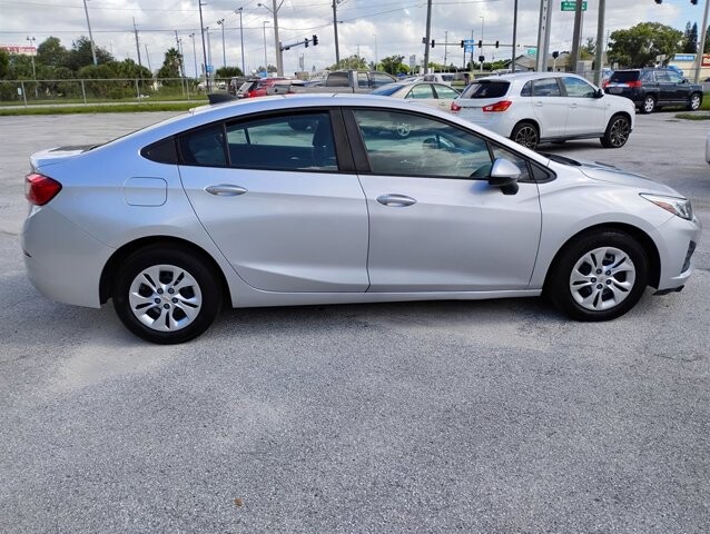 2019 Chevrolet Cruze in Hudson, FL 34669 - 2430094