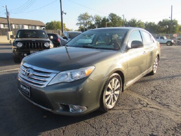 2011 Toyota Avalon in Kansas City, KS 66102