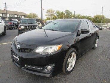 2014 Toyota Camry in Kansas City, KS 66102