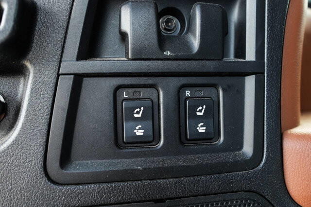 2014 Toyota Sequoia in San Antonio, TX 78228 - 2432326 27