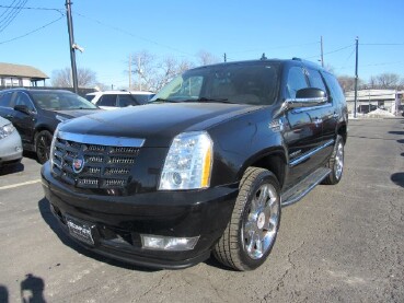 2014 Cadillac Escalade in Kansas City, KS 66102