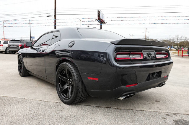 2019 Dodge Challenger in San Antonio, TX 78228 - 2432753 5