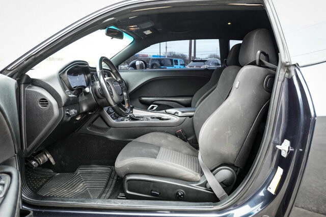 2019 Dodge Challenger in San Antonio, TX 78228 - 2432753 14