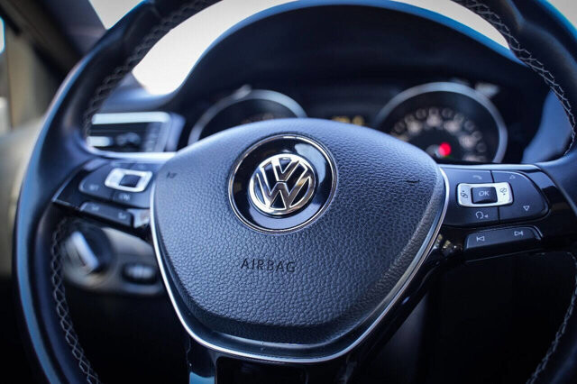 2016 Volkswagen Jetta in San Antonio, TX 78228 - 2433201 14