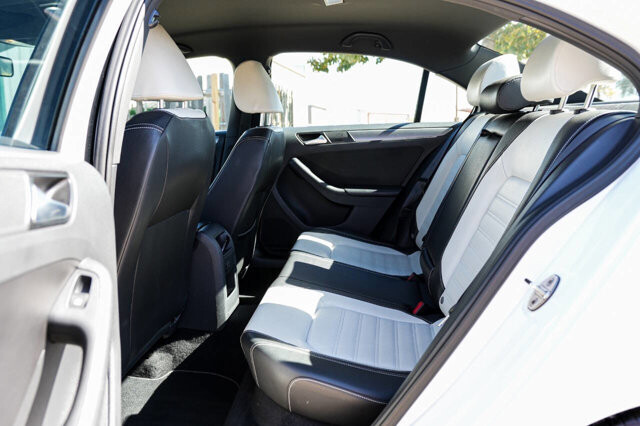 2016 Volkswagen Jetta in San Antonio, TX 78228 - 2433201 21