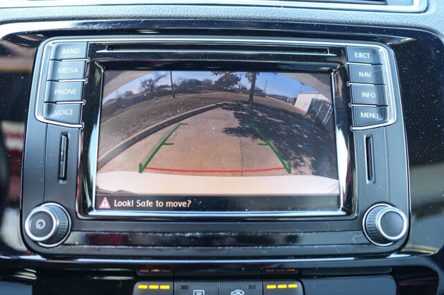 2016 Volkswagen Jetta in San Antonio, TX 78228 - 2433201 19