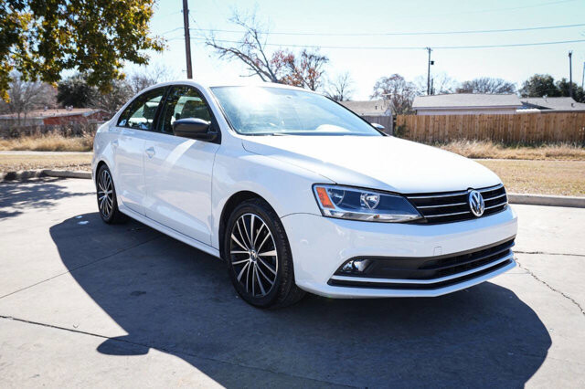 2016 Volkswagen Jetta in San Antonio, TX 78228 - 2433201 10