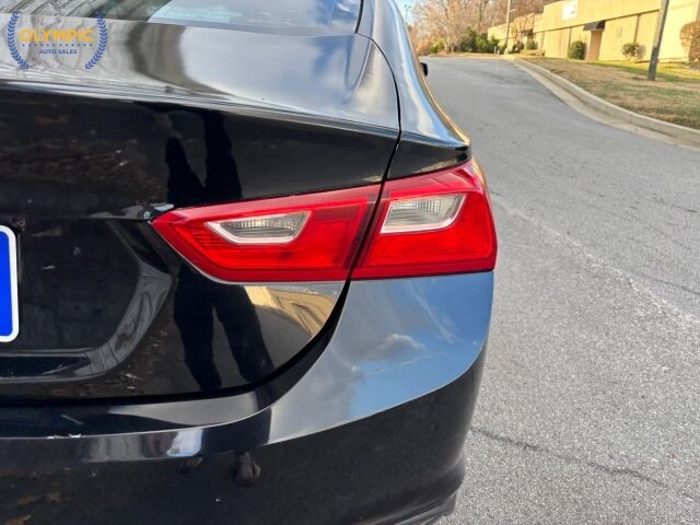 2017 Chevrolet Malibu in Decatur, GA 30032 - 2434328 13