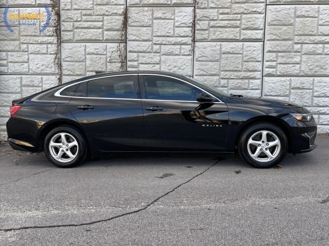 2017 Chevrolet Malibu in Decatur, GA 30032 - 2434328 8