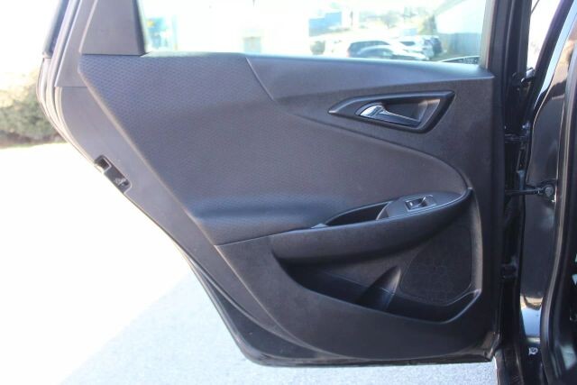 2017 Chevrolet Malibu in Decatur, GA 30032 - 2434328 72