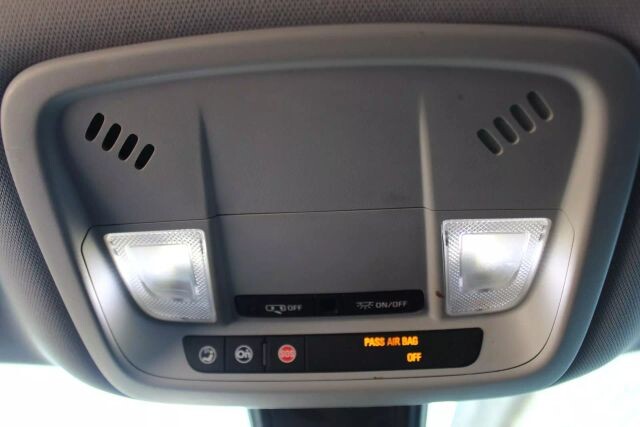 2017 Chevrolet Malibu in Decatur, GA 30032 - 2434328 64