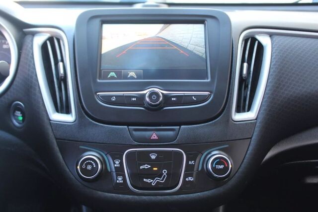 2017 Chevrolet Malibu in Decatur, GA 30032 - 2434328 60