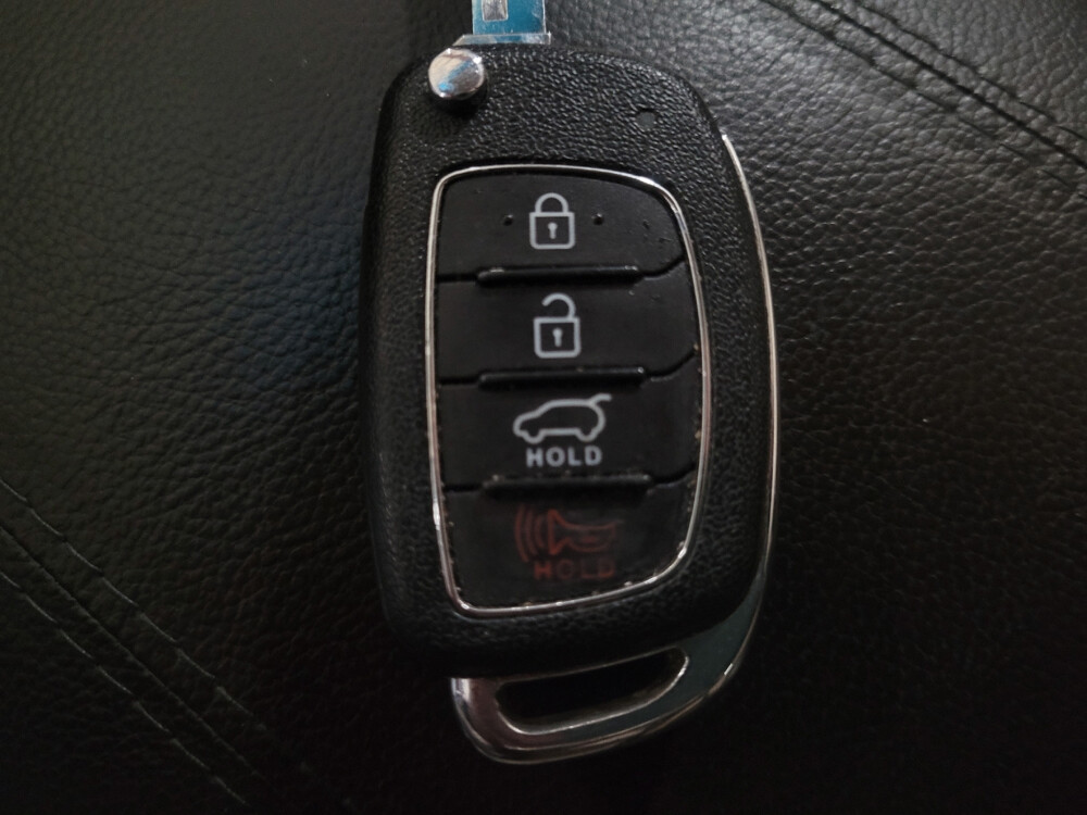 2017 Hyundai Santa Fe in Tallahassee, FL 32304 - 2435112 32