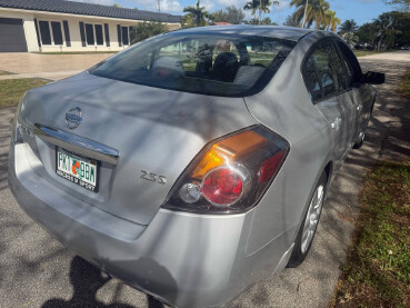 2011 Nissan Altima in Hollywood, FL 33023-1906